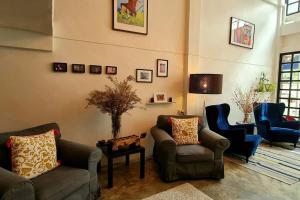 Beautiful 5 Story Family House