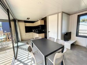 Chalets Chalet Jullouville, 4 pieces, 6 personnes - FR-1-361-453 : photos des chambres