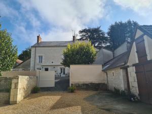 Gîte spacieux près du zoo de Beauval avec cour privative, terrasse, et équipements complets - FR-1-591-371