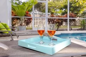 Palm Harbor Paradise - Lovely Home with Pool & Hot Tub - Palm Harbor