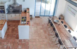 Maisons de vacances Stunning home in CAUZAC with WiFi and 4 Bedrooms : photos des chambres