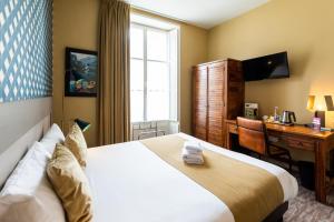 Hotels Logis Hotel Le Vert Galant : photos des chambres