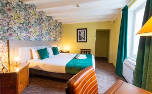 Hotels Logis Hotel Le Vert Galant : photos des chambres