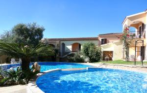Residence con piscina a Badesi, appartamenti con WIFI e A.C