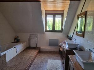 Maisons de vacances Firs Lake House : photos des chambres