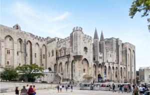 Amazing Home In Avignon