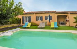 Maisons de vacances Beautiful Home In Avignon With Private Swimming Pool, 3 Bedrooms And Outdoor Swimming Pool : photos des chambres