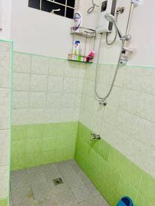 Awesome 2 bedrooms, living & dining area