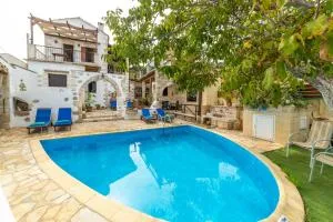 GrapeVine Villa - Áyios Pávlos