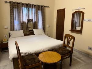 Hotel Raghav Palace 1 km Jaipur Junction & Bus Stand Sindhi Camp