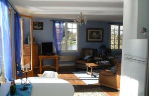 Appartements Lovely 1-Bed Apartment in St Bonnet Troncais : photos des chambres