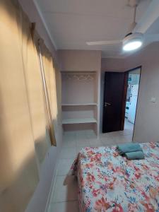 Departamento practico, con buena iluminación y ubicación.