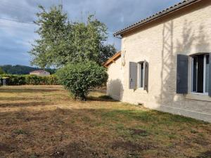 Maisons de vacances Jolie maison de garde barriere dans un jardin clos : photos des chambres