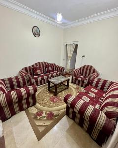 Full Flat - Low Budget