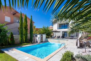 Sun & Sea Villa with a view