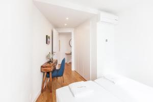 FLH Mouraria Blue Design with Parking & Pool