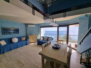 Sea and Monaco Charme view on the beach