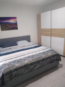 Spacious and luxury 2 bedroom appartment free parking