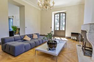 Hotels CHATEAU DE LASCOUPS : photos des chambres