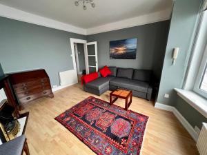 Anchorage, a lovely 2nd floor one bedroom apartment with fabulous seaviews