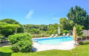 Maisons de vacances Beautiful home in Montferrand-du-Perigor with Outdoor swimming pool, WiFi and 6 Bedrooms : photos des chambres