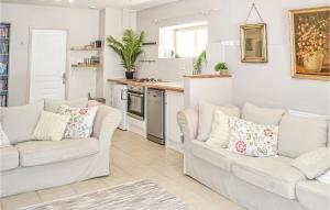 Maisons de vacances Beautiful Home In Montferrand-du-perigor With Wifi : photos des chambres