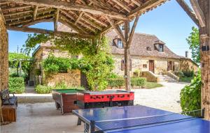 Maisons de vacances Beautiful home in Montferrand-du-Perigor with Outdoor swimming pool, WiFi and 6 Bedrooms : photos des chambres