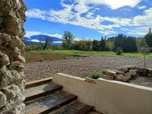 Appartements Gite de charme avec jacuzzi face au Mont Ventoux : photos des chambres