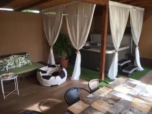 Kökszi Beach Nyaralóházak