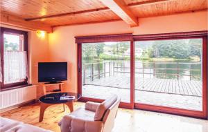 Beautiful Home In Stawiguda