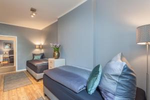 The Paul II - stylish & central 3 BR apartment, group & family friendly, 4- 6 Guests