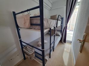 Ideal familias en urbanización de lujo a 600m de la playa Levante con Wifi, AC y Parking