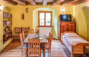 Amazing Home In Skape With Kitchen