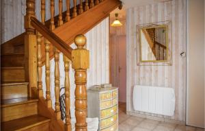 Maisons de vacances Beautiful Home In Trelevern With Wifi : photos des chambres