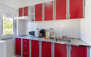Cozy Apartment In Krk With Wifi 