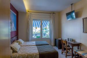 Double or Twin Room room in Galeón