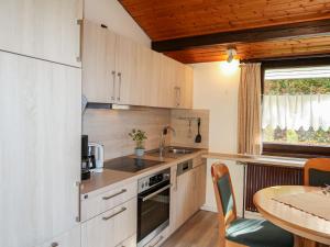 Holiday Home Robinson by Interhome