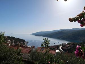 Apartment Neda by Interhome