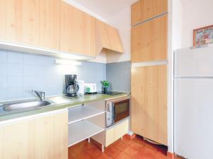 Apartment Les Pins Ensoleilles-6 by Interhome