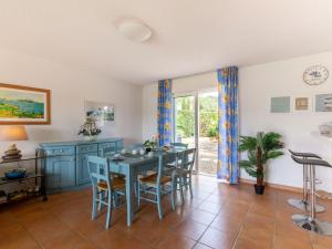 Holiday Home Le Mas dEsquières 7 by Interhome
