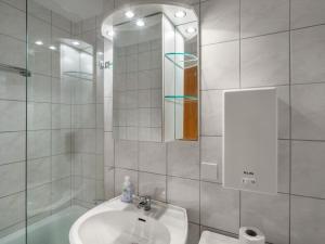 Apartment Hinterreit-2 by Interhome