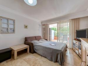 Apartment Le Domaine de la Baie-3 by Interhome