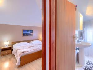 Apartment Bruno-1 by Interhome