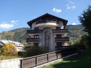 Apartment Jardins Alpins 5 by Interhome