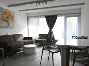 Studio Orion RS6 by Interhome