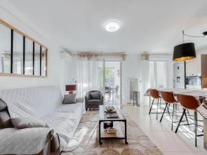 Apartment Le Domaine-4 by Interhome