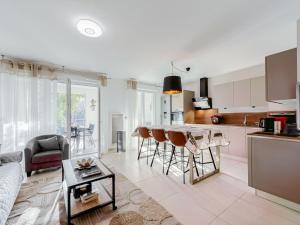 Apartment Le Domaine-4 by Interhome