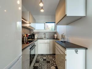 Apartment Les Mimosas-6 by Interhome