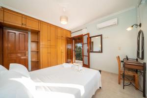 Afroditi Holiday Home- Green View Apartment