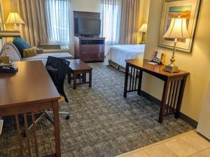 Queen Studio room in Staybridge Suites Indianapolis-Carmel an IHG Hotel